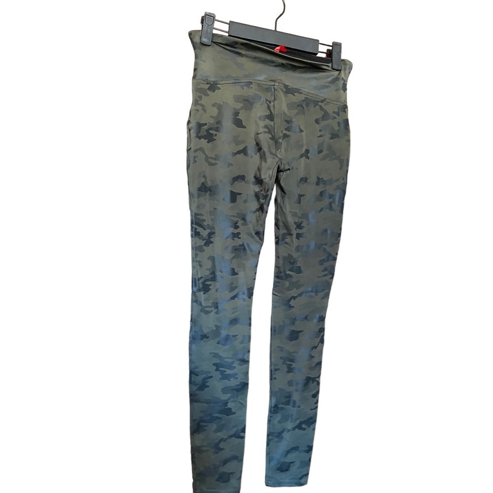 Camo Green Spanx Athletic Leggings Medium